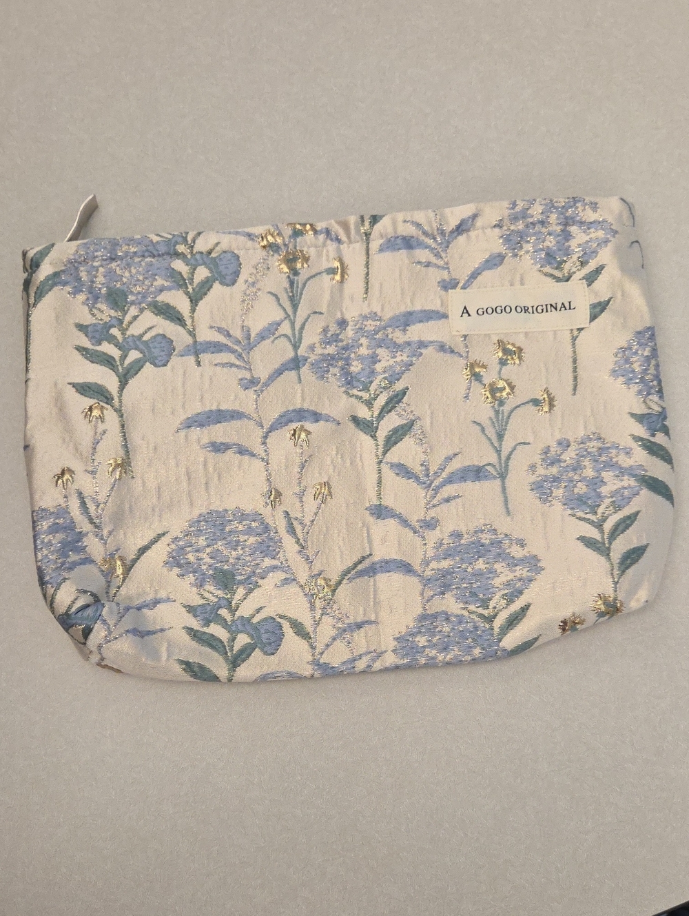 A Gogo Original Blue Floral Pouch Clutch